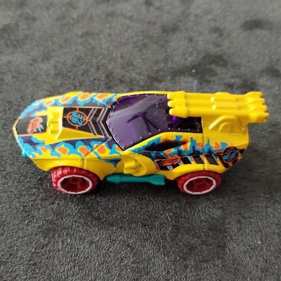 2015 Hot Wheels Yellow Sting Rod Mattel - Picture 5 of 5
